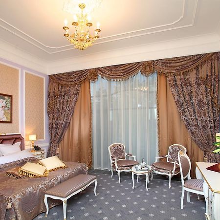 Aleksandrovski Grand Hotel Vlagyikavkaz Szoba fotó