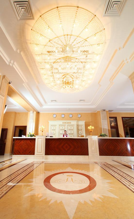 Aleksandrovski Grand Hotel Vlagyikavkaz Kültér fotó